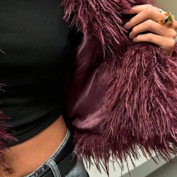 SALE ❤️ Luxury Vintage-Style Faux Fur Jacket – Burgundy Plush Statement Coat - Picture 5 of 9